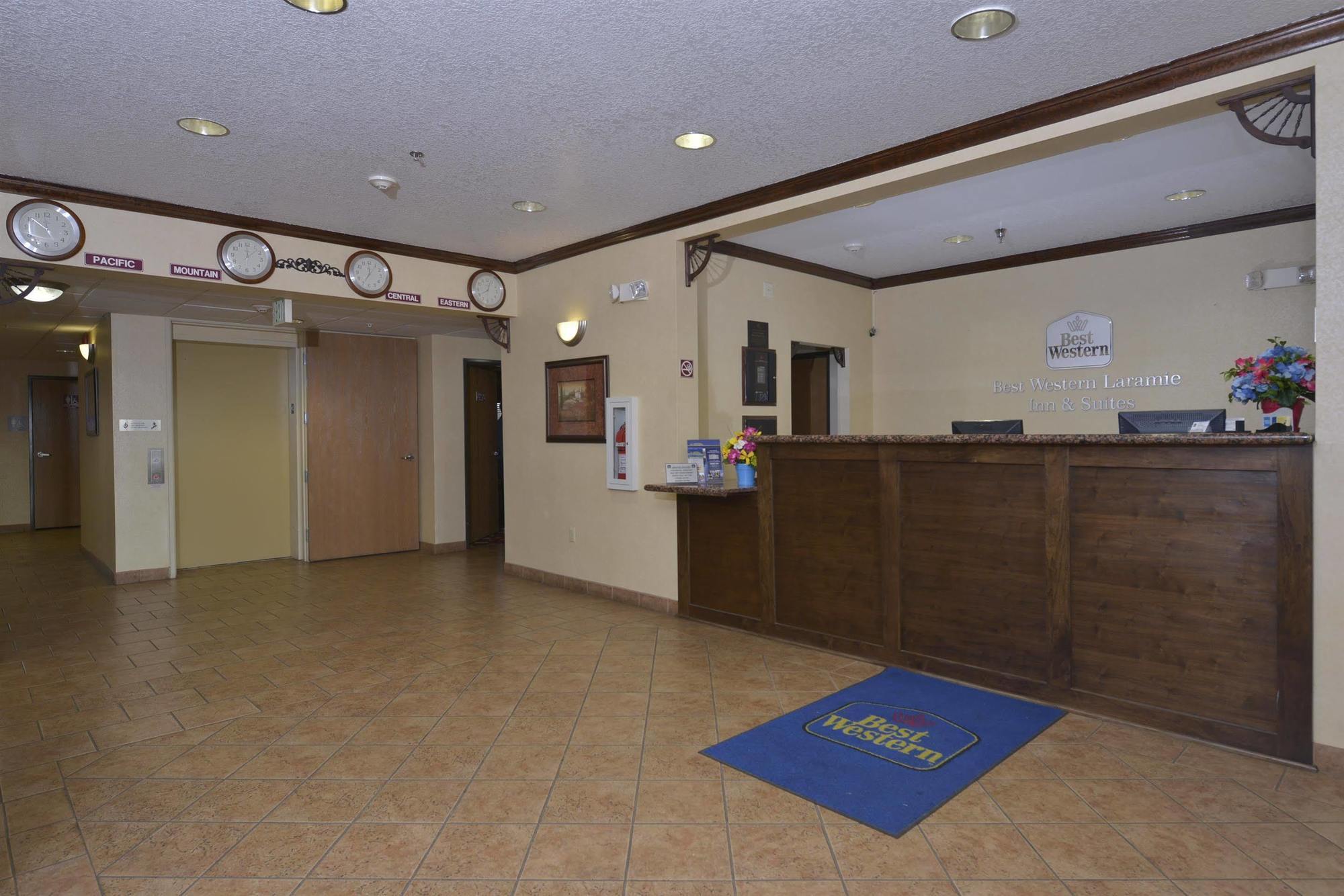 Best Western Laramie Inn & Suites Exterior photo